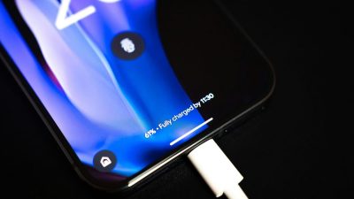 Google prépare une fonctionnalité de recharge prioritaire pour les téléphones pour les scénarios d'urgence