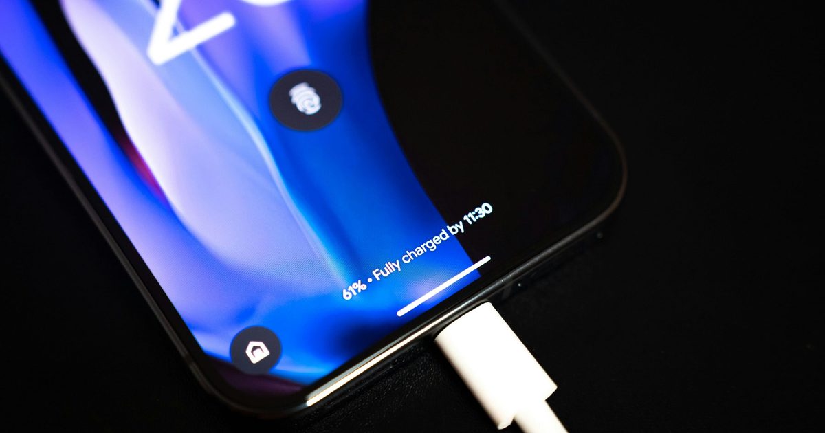 Google prépare une fonctionnalité de recharge prioritaire pour les téléphones pour les scénarios d'urgence