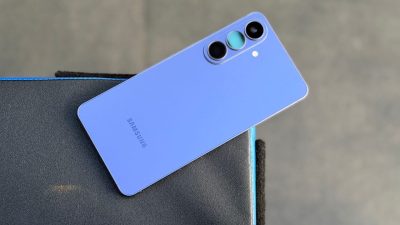 Samsung just gave up on its own Messages app