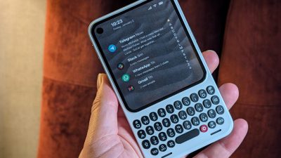 The QWERTY-toting Clicks Communicator phone finally gets a launch date