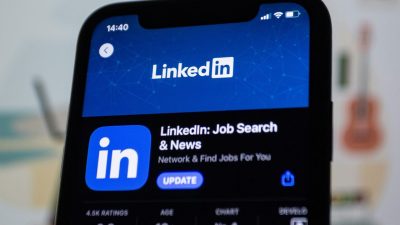 Your LinkedIn session might not be as private as you think
