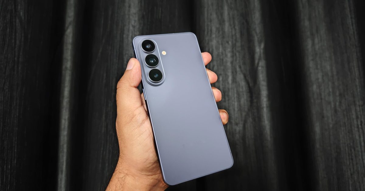 J'ai mis le Galaxy S26 à la poubelle dans mon commentaire, mais il est toujours ennuyeux d'aimer