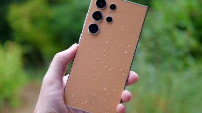 Le Galaxy S26 Ultra est un étourdissant, mais son frère de deux ans donne toujours un bon coup de pied pour moi