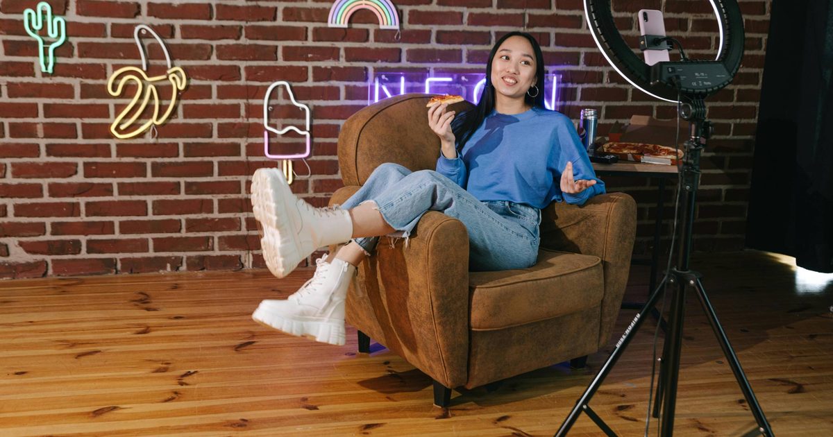 Les travailleurs invisibles de l'économie d'influence sont en première ligne pour le coup d'IA