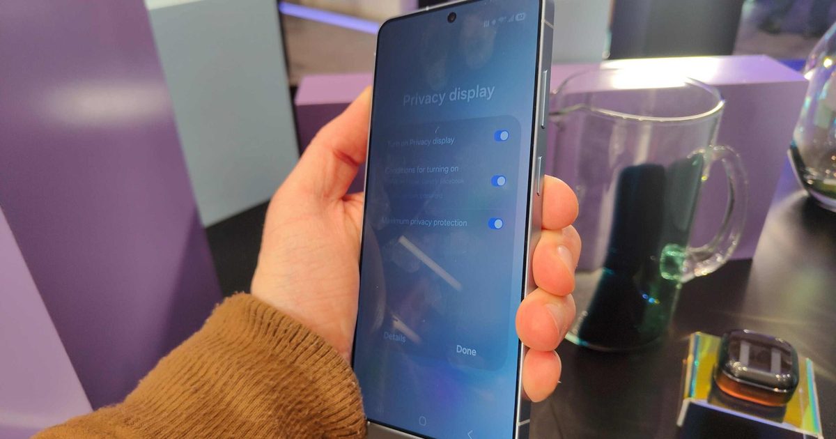 Xiaomi may be after Samsung’s anti-snoop trick, minus the expensive display tech
