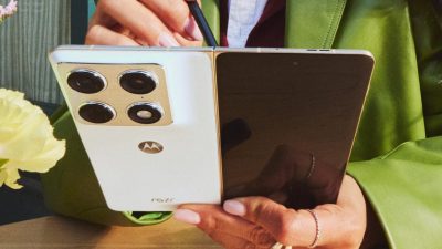 La batterie de 6 000 mAh du Razr Fold devrait inquiéter Samsung et Google : voici pourquoi