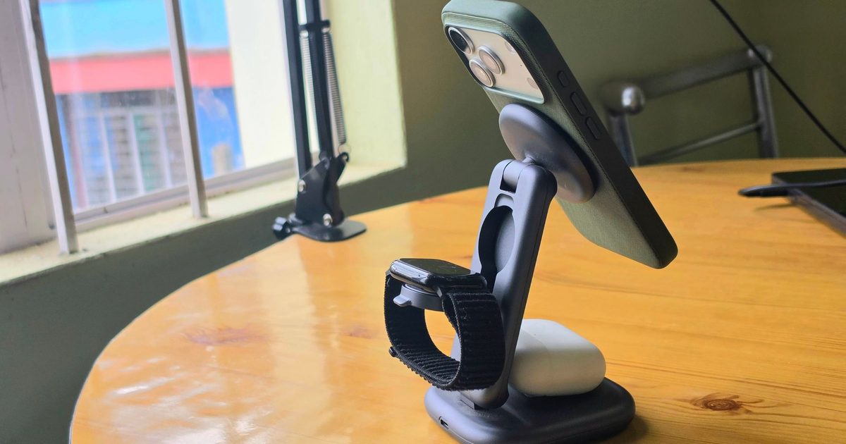 Satechi 3-en-1 Foldable Wireless Charging Stand Qi2 Review : Rapide, pliable et mon nouveau favori