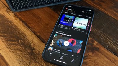 Les playlists YouTube Music obtiennent de nouvelles options de tri, et il est temps